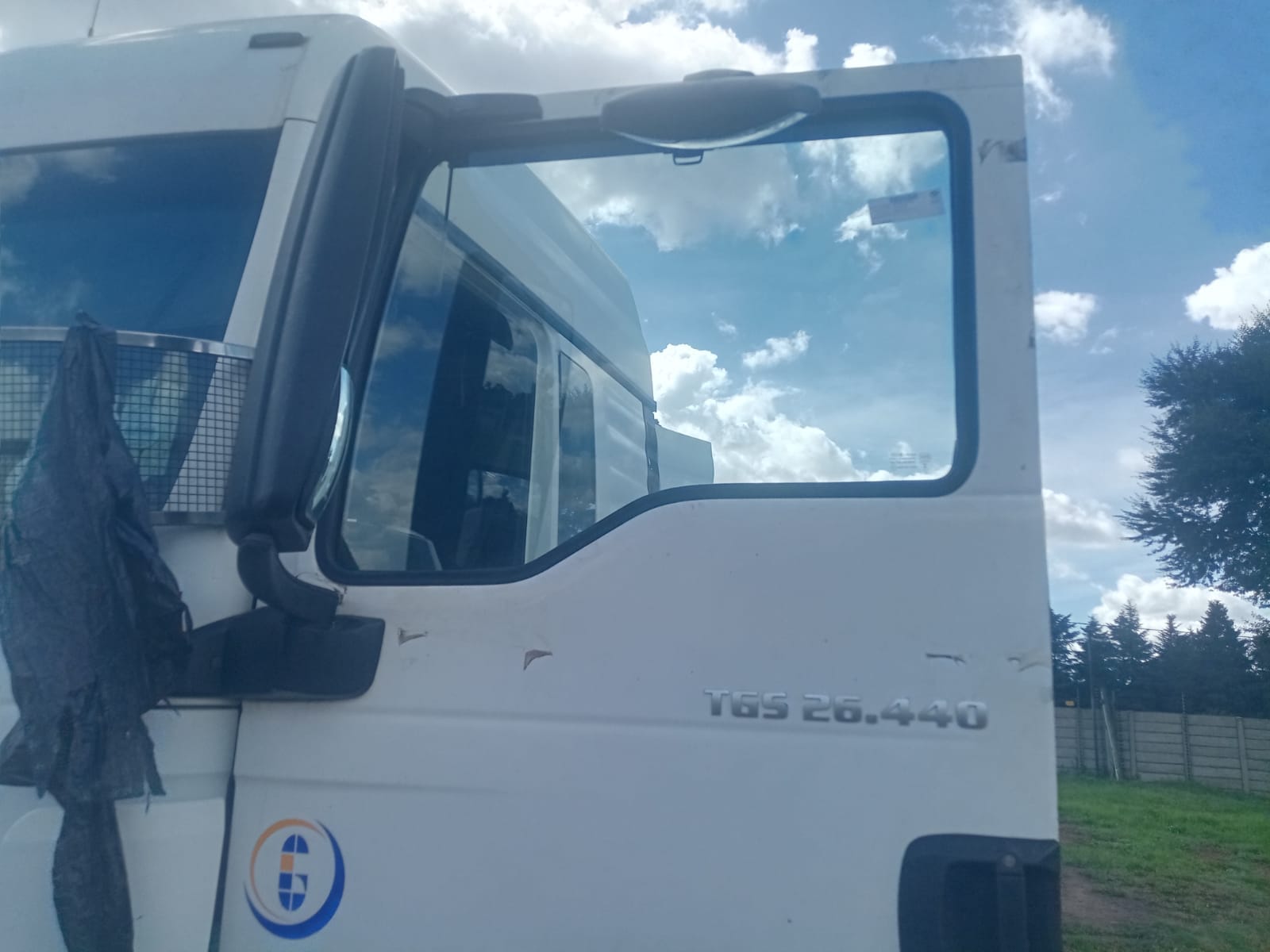 Side Glass